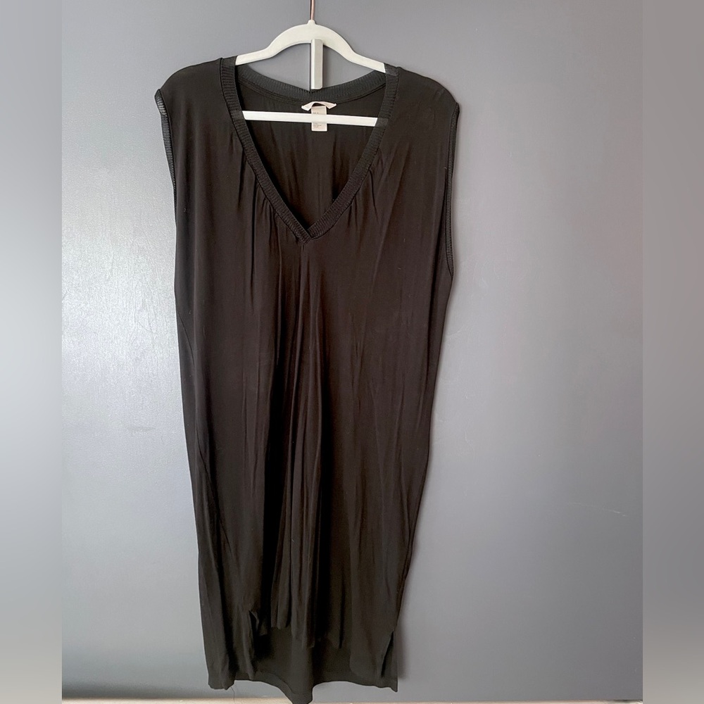 ❌H&M Black V-Neck Sleeveless Dress